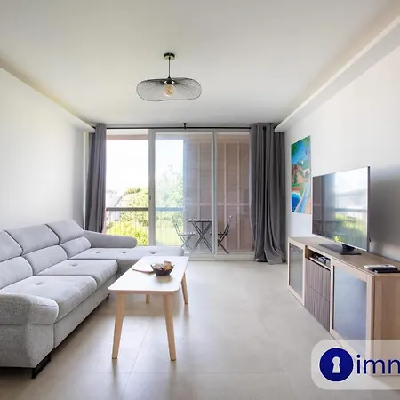 Air-Conditioned Studio 5 Minutes From The Beach And Shops Cros-de-Cagnes Exterior foto